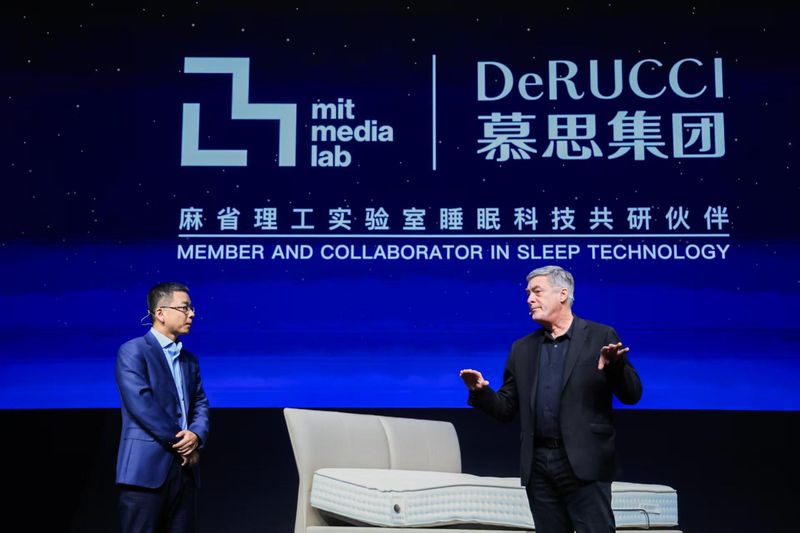  慕思携手鸿蒙，共筑智慧卧室新格局；智能床Pro H-DESIGN引领睡眠革命。 IT技术 慕思携手鸿蒙，共筑智慧卧室新格局；智能床Pro H-DESIGN引领睡眠革命。 IT技术