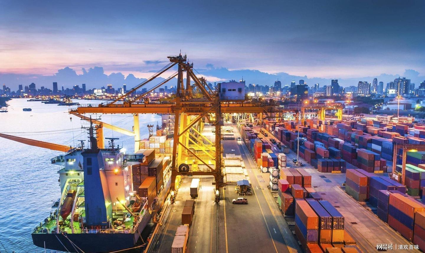  霸权黄昏与秩序重构：当国际贸易回归逻辑的审判 情感心理