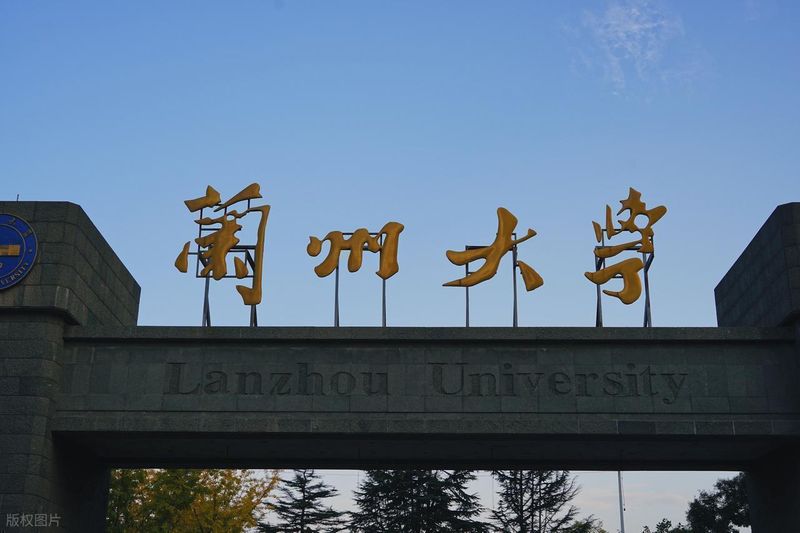  【深度拆解】考研初试第一≠录取：复试权重50%背后的录取逻辑与破局策略 教育招生